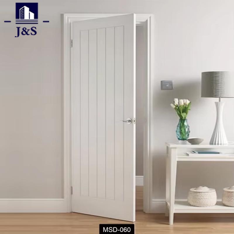 Puertas interiores blancas modernas